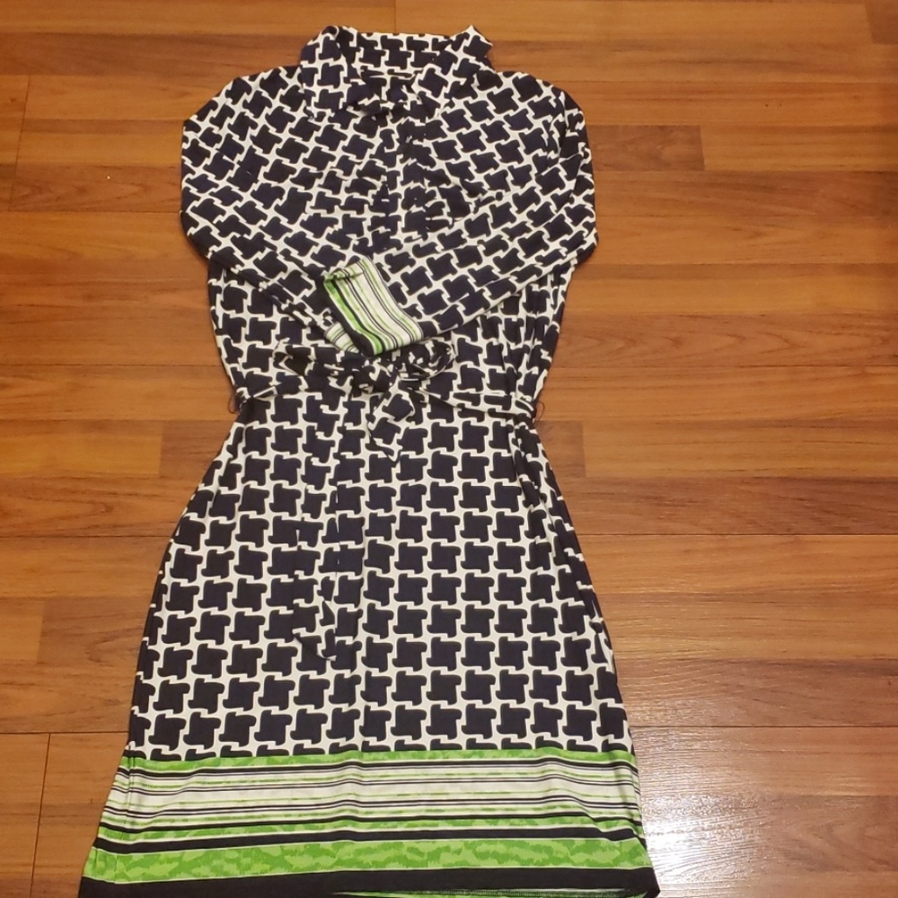 EUC Laundry by Shelli Segal belted shirt dress